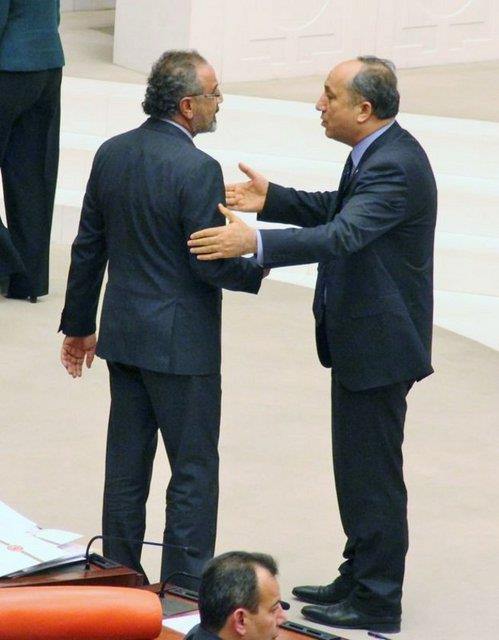 23. Dnem'de Kamer Gen'in yan sra, BDP Mu Milletvekili Srr Sakk, "kaba ve yaralayc szler sarf ettii",