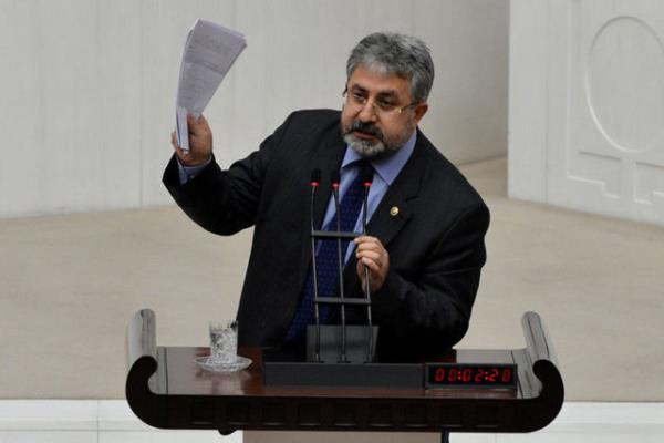 CHP Kayseri Milletvekili evki Kulkulolu da "Babakan'a hakaret ettii" gerekesiyle gerekesiyle knama cezas ald.