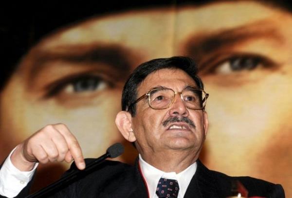 21. ve 22. dnemlerde disiplin cezas alan milletvekili olmazken, 20. Dnem'de ceza alan tek milletvekili DYP Milletvekili Mahmut Ylba oldu.