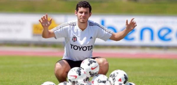 Milyon dolarlar verip aldn, Kolombiya'da yln defans seilmi Franco'yu oynatma, onun yerine git Dany'i al. Ynetime de bu yakrd.