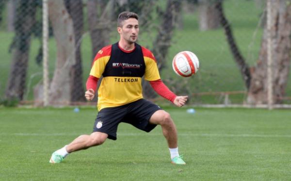 Dany ile birlikte Sabri'yi de alsak G.Saray taraftarlar bayram yapard.