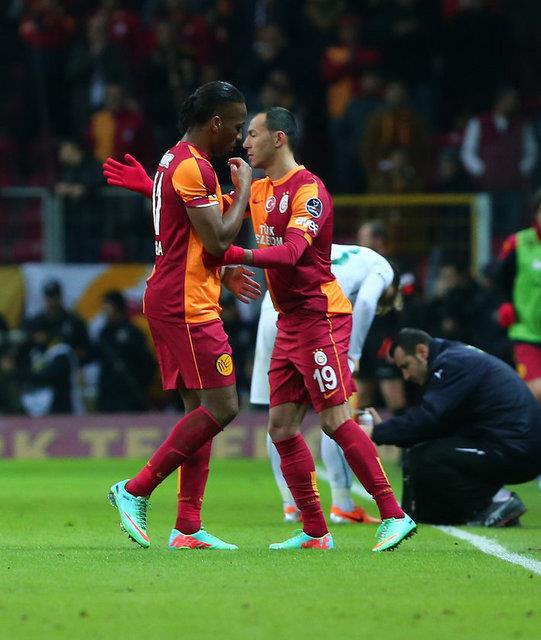 - Adam 60 yana gelmi ve ma skoru 6-0 diye beni arayp makara yapyor. Atalarmz bouna "Akl yata deil batadr" dememi..