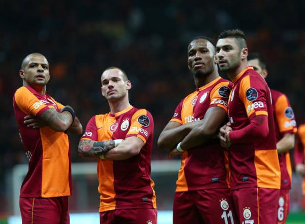 - 6-0 kazandnda bile rakibinin yznde tebessm oluturabilen takmdr Galatasaray:))