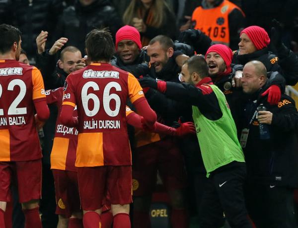 - GS'nin Uefa Kupas, FB'nin de 6-0 geyii bittii gn