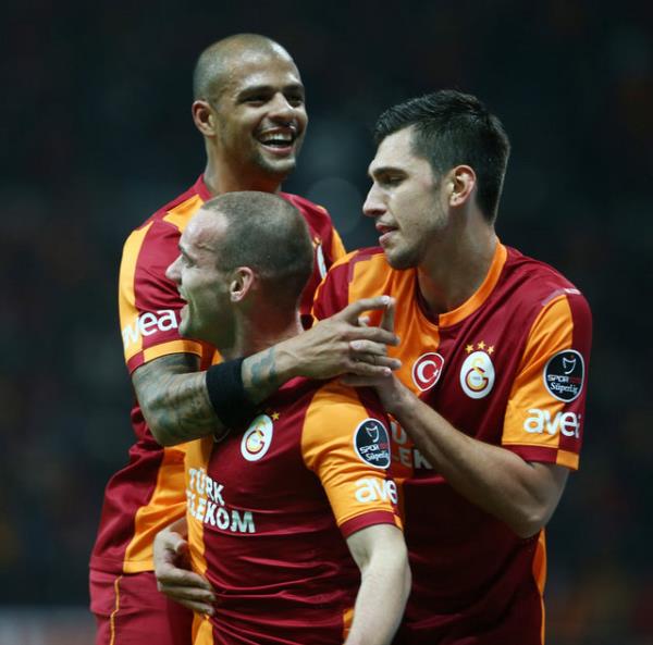 - Biz bu 6-0' en ge 3 gne unuturuz, bilemedin 5. ya 12 yldr 6-0' kutlayanlar !!!