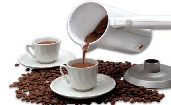 Kafein kan akndaki ya asitlerinin miktarn artrr, bu da atletlerin kaslarnn yalar vcut iin yakt olarak kullanmasna yardmc olur.