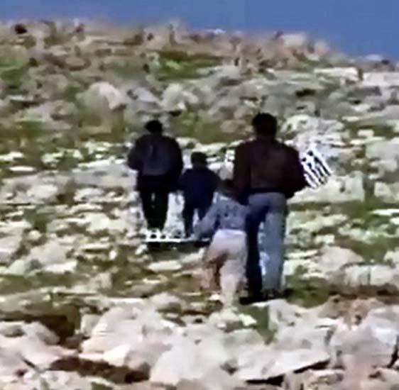 Bodrum'un Gmlk Beldesi?ne 4,5 mil uzaklktaki Kardak Kayalklar'nda iki lkenin savan eiine gelmesine neden olan krizin ilk grntleri, bir Yunan televizyonu ve internet sitesi tarafndan yaynland.