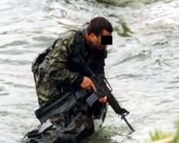 te yandan, Kardak krizi srasnda den Yunan helikopterinde yaamn yitiren 3 subayn aileleri Babakan Antonis Samaras ile babakanlk konutunda biraraya geldi.