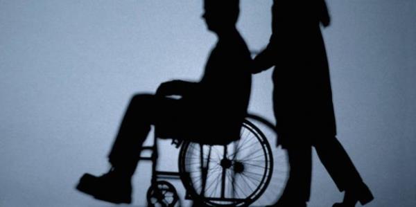 Felten koruyor:Felcin nedeni kan phtlamas. Aspirin&#8217;in en nemli zellii de phtlamay nlemesi. Her gn alnacak bir Aspirin&#8217;in, fel geirmi erkeklerde yeni bir fel riskini yzde 25 orannda nledii biliniyordu. Bundan yola kan uzmanlar, genel olarak fel riski tayanlarda da ayn oranda etkili olacan dnyor. Hatta baz aratrmalar bu orann daha da yksek olabileceini gsteriyor.