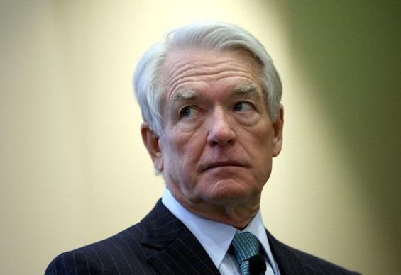 <p><b>Charles Schwab</b></p>   Maddi durumu iyi olan bir ailede yetimesine ramen o kk yalardan itibaren hep giriimci ruhluydu. lk meslei ise mahallelerindeki ceviz aacndan toplad cevizleri satmakt.