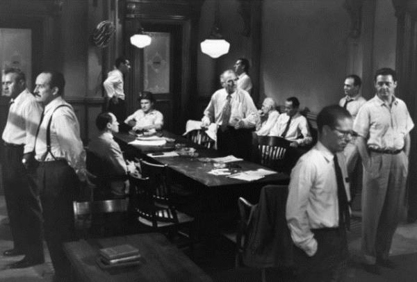 <p><b>12 Kzgn Adam</b></p>   Bir hi olmak ok zcdr beyler. nsanlar hep aranmak ister, dinlenmek ister, hayatta bir kez de olsa nemli olmak ister.