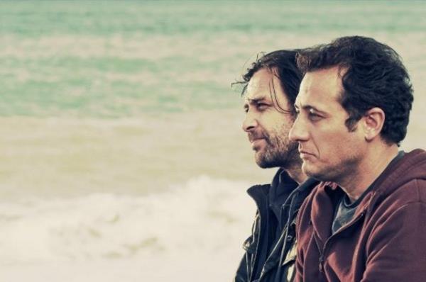 <p><b>Kaybedenler Kulb</b></p>   "Bunca insan yalnzken neden bunca insan yalnz."