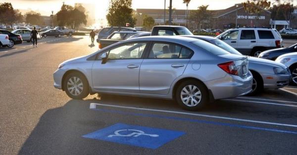 11. Trafikte nnzdeki araba ile arkanzda braktnz gvenlik mesafesini kendisine ayrlm alan olarak alglayp hzla oraya girerek, nz arasndaki mesafeyi sfra indiren ofrler.