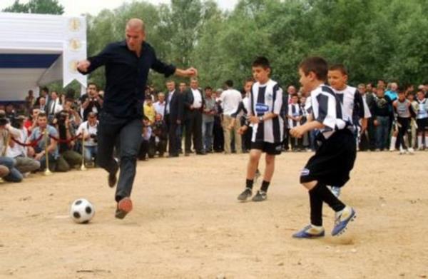 Mahalleler aras futbol turnavas dzenlemek