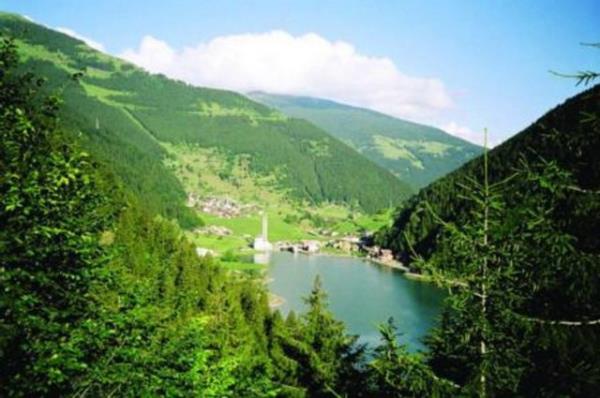 Trabzon'da Uzungl'e doru imlerde uzanmak