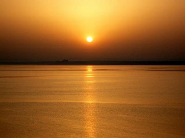 <p><b>13. Gndoumunu izle</b></p>  tiraf et, hi erkenden kalkp, bir yere gidip gndoumunu izlemedin deil mi? Gnein nereden doduunu bile bilmiyorsun... Ayp yani! Tek bana gitmeye cesaretin yoksa bir kurban se kendine ama enesi sk biri olsun.