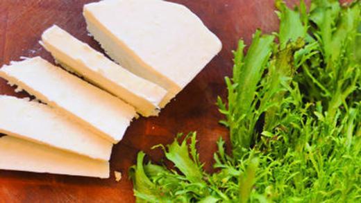 Gda, Tarm ve Hayvanclk Bakanl, st rnleri, et ve et rnleri, bal ve takviye edici gda retimi yapan 25 iletmenin 32 parti rnnde taklit ve tai yaptn aklad. St rnleri retimi yapan 14 gda iletmesinin 19 parti, et ve et rnleri retiminde 5 gda firmasnn 7 parti, balda 4 gda iletmesinin 4 parti ve takviye edici gda retimi gerekletiren 2 firmann 2 parti rnnde taklit ve tai yapld tespit edildi. te o firmalar ve rnler