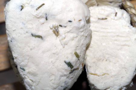 Gm Ticaret St ve St rnleri /Adana Kaymak (Niasta) Lokman Hac Kaymak