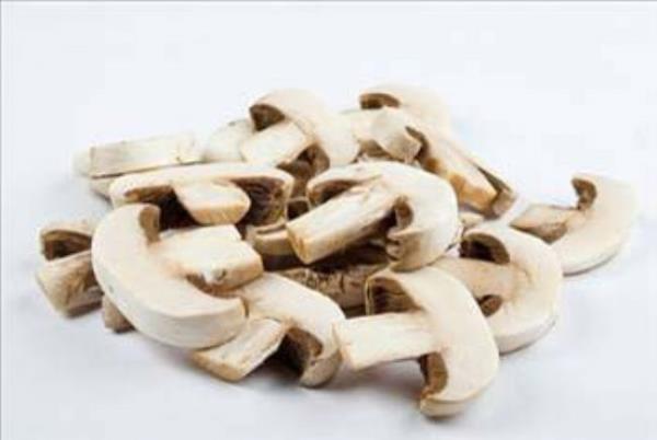 13. MANTAR: Bu bitkinin yabani olanlar, zehirlenmelere ve hatta halsinasyonlara neden oluyor.