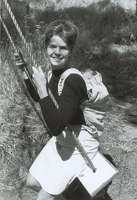 Ann Moore: Bebek tama eysi icat etmi, daha sonra da Snugli diye marka olup nlenmi.