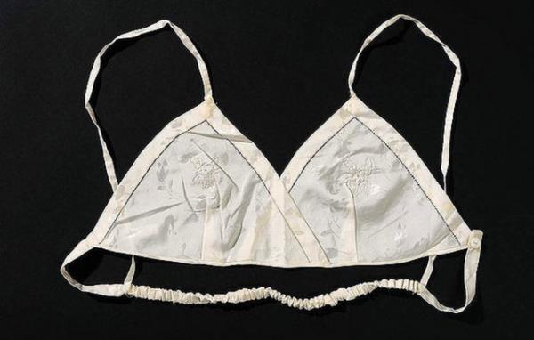 Mary Phelps Jacob: Modern Styen