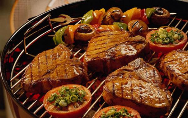 Saf protein diyetlerinden uzak durulmas gerektiine nemle dikkat eken  Hastalklar Uzman Dr. Aya Kaya "hi karbonhidrat tketmeden...