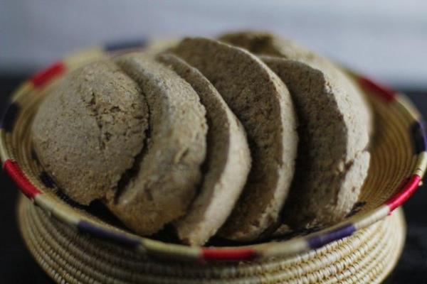 Kan ekerini ok yava ykselttii iin ani itah ataklarn nlyor, ge acklmasn salyor. Ayrca bir baka gzel taraf da barsaklarn almasn desteklemesi. Kabzlk sorunu ekenler mutlaka tketmeli.