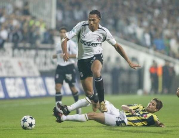 John Carew, bir dnem Beikta formasn terletiyordu.