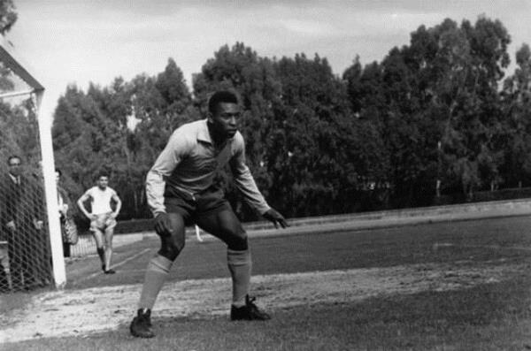 Pele (1963)