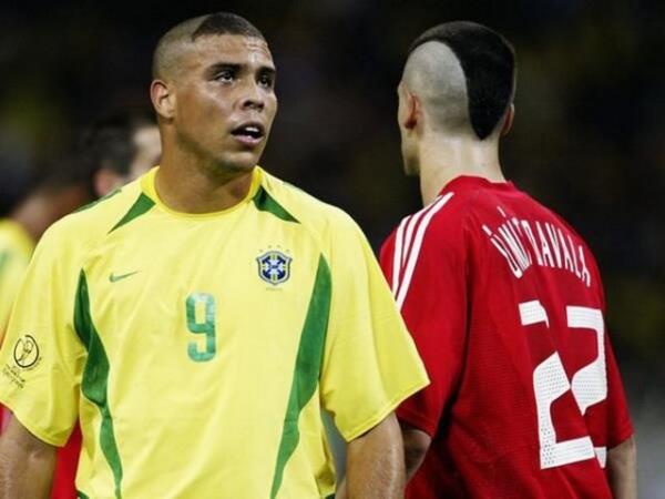 Ronaldo ve mit Davala