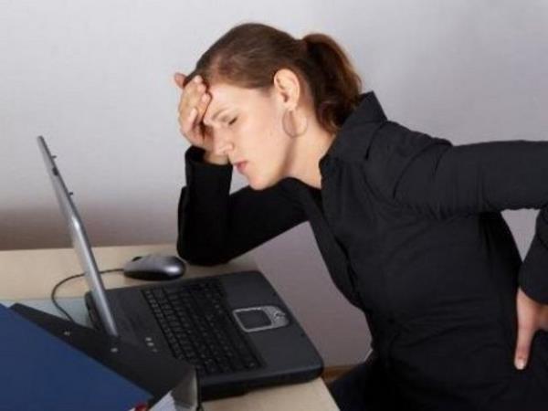 <p><b>BTN GN OTURMAK </b></p>  Gnmzn en byk sorunlarndan biri hareketsizlik. Japonya'da iilerin tuvalete gitme sresi bile snrlandrlrken yerinizden kalkabildiiniz bir iiniz varsa belki de milyonlarca insandan daha anslsnz.