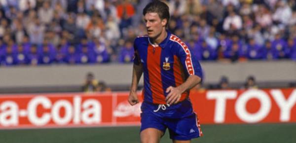 Michael Laudrup, hem Real Madrid formasyla Barcelona'ya kar, hem de Barcelona takmnda Real Madrid'e kar 5-0'lk galibiyetler yaad.