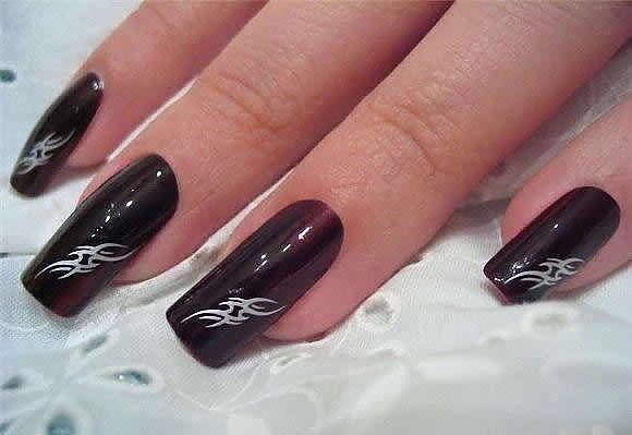 <p><b>Kaplan Pencelerinden Daha Keskin 'Trnaklar'</b></p>    Buna zellikle dikkat etmek lazm. Trnaklar uzun bir kadn asla sinirlendirmeyin. zellikle kadn kadna kavgalarda trnak faktrnn ne kt grlse de, ok sinir olduklar durumlarda erkeklerin suratlarnda kalc iz brakabilirler.