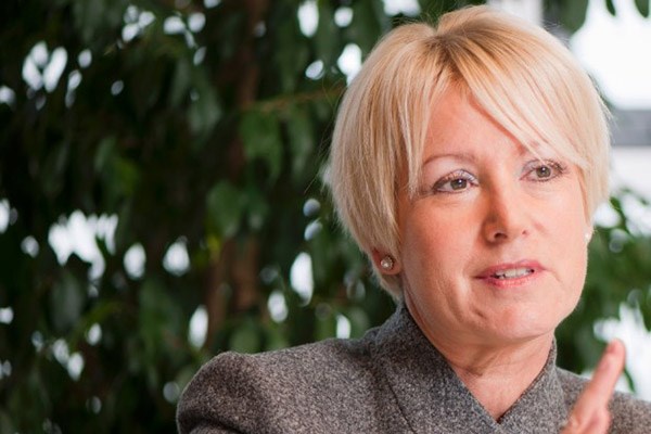 <p><b>32. Elizabeth Corley</b></p>  Allianz Global Investors CEO'su