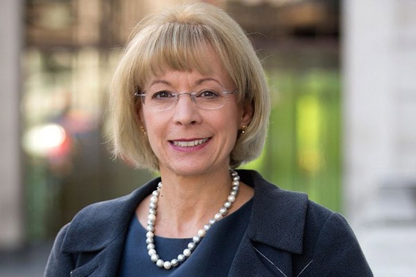 <p><b>38. Nancy McKinstry</b></p>  Wolters Kluwer Bakan ve CEO'su