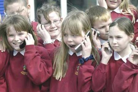 Telefon Yasakm! Hangi Devirde Yayoruz.