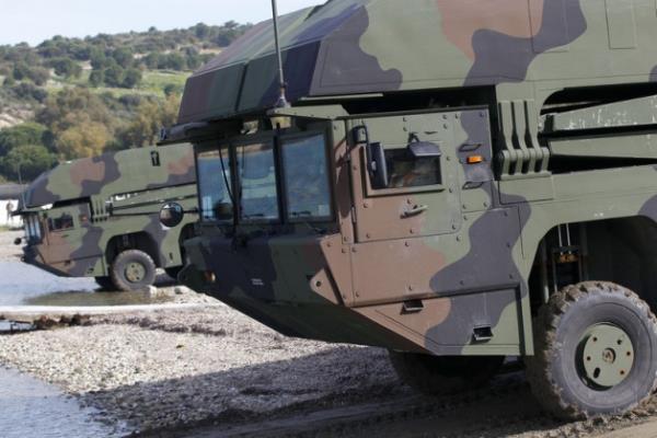 Dnya ordularnn, en gelimi nehir gei arac olarak gsterilen Samur'u bnyesine katmak iin Trk yetkililerle grt belirtildi.