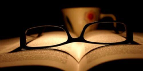 <p><b>20. Ksa mola verin</b></p>   Ne kadar zorlarsanz zorlayn dolmu, yorulmu bir zihin dolu haldeki bir bardak suya benzer. ne kadar zerine ekleme yaparsanz yapn hi bir ekilde daha fazlasn almayacaktr. Beyinde ayndr. Dolduu anda her eye kapaldr. o yzden bir ite skldnzda aklnzn almadn hissettiinizde kendinize ksa da olsa ara verin. Bir ay veya bir kahve iin. Sonuta beyinde canl bir varlk