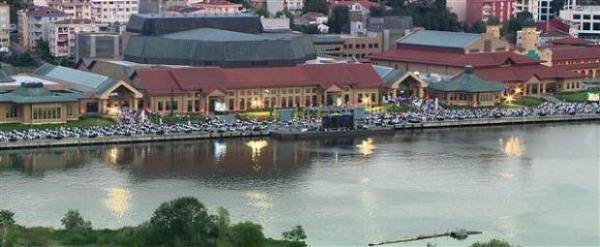 T�rk Telekom, 81 ilde 20 bin 715 �al��an�n�n kat�l�m�yla d�zenledi�i iftar yeme�i organizasyonuyla, "birden �ok noktada, d�nyan�n en kalabal�k iftar�" Guinness World Records sahibi oldu.