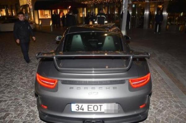 EMRE BELZOLU - PORSCHE 911 GT3