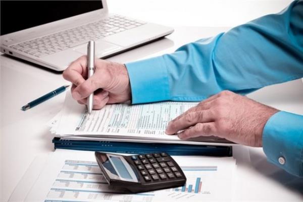 <p><b>13. Harcamalarnz takip edin</b></p>  Aylk harcamlarnz yazl ekilde takip ederek nerele boa para harcadnz bulabilirsiniz.