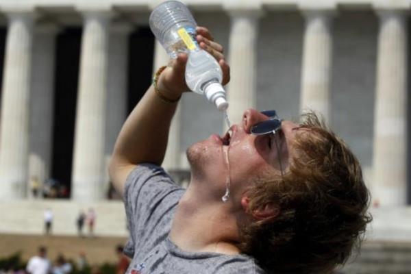 <p><b>11. ie su almayn </b></p>  Srekli kk ie sular almak yerine bir mataray doldurup onu yannzda tayn.