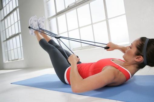 <p><b>22) EGZERSZLER ETLENDRN </b></p>  Aralklarla yaplan egzersizler, kardiyovaskler sistemi gelitirmeye yetmez. Haftada bir defa egzersizleri, yzerek ya da bisiklete binerek desteklerseniz, daha da hzl kilo verirsiniz