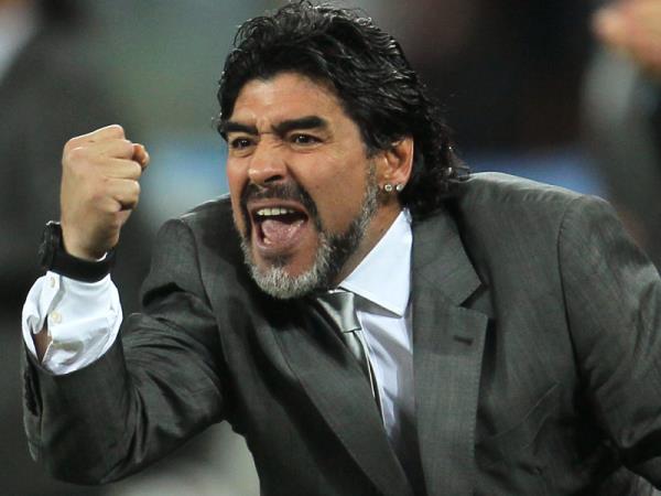 "Boca-River derbisi El Clasico'dan ok daha farkldr. Gsm yanyor gibi hissederim. Julia Robertsla yatmak gibi bir ey" - <b>MARADONA</b>