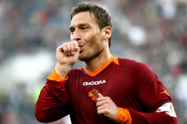 "Bir gecede 6 kzla dar ktm. Hepsini birbirleriyle aldattm ama Roma'y asla aldatmadm." <b>FRANCESCO TOTTI</b>