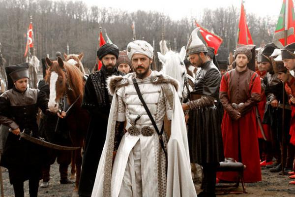 Saray ve hanedan teamlleri gerei saray cellatlar grdklerini anlatamamas ve mahkumun lklarn duymamas iin duyma ve konuma engelliler arasndan seiliyordu.