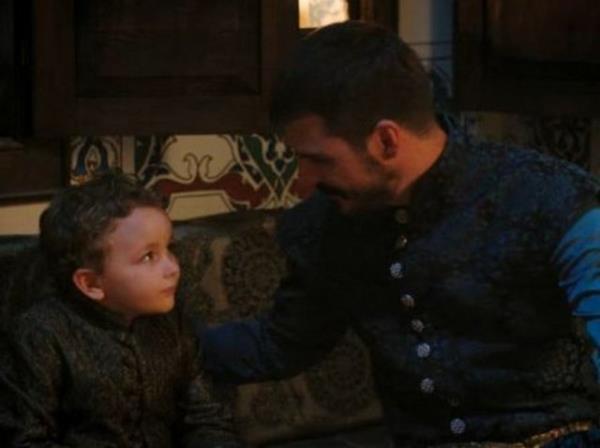 Fakat aabeyi ehzade Mustafa onu ok sevdi ve hep olumlu yaklat.