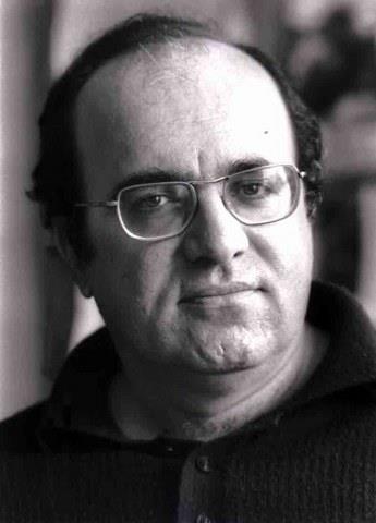 <b>UUR MUMCU:</b> 24 Ocak 1993 gnyd. Gazeteci-Yazar Uur Mumcu ei ve ocuuyla birlikte hasta ziyaretine gitmek zere evinden kmt. Mumcu nce arabaya kendisi biner, arabay altrr, daha sonra eini ve ocuklarn bindirirdi. Her zaman suikast ihtimalini gz nnde bulundururdu. Mumcunun arabasna motoru ile egzosu arasnda, askeri sahada kullanlan C-4 tahrip kalb yerletirilmiti. Arabaya binen Uur Mumcu, konta evirir evirmez mthi bir patlama oldu. Araba bir anda parampara oldu.