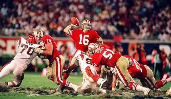 San Francisco 49ers quarterback'i John Montana'nn, 1989 ylnda Cincinati Bengals ile oynadklar Super Bowl'un son blmnde takmn ampiyonlua srkledii anlardan bir kare...