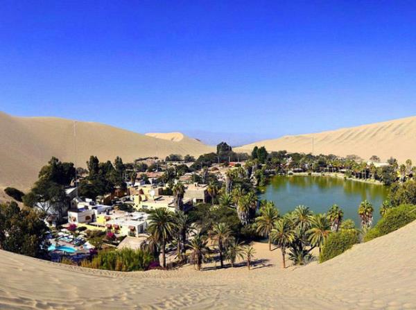 <p><b>33. Huacachina, Peru l </b></p>  'lde bir vaha' kelimesinin tam karl buras olsa gerek. Birka yz dolar karlnda burada bir motel kiralayabilir ve manzarann keyfini kartabilirsiniz.